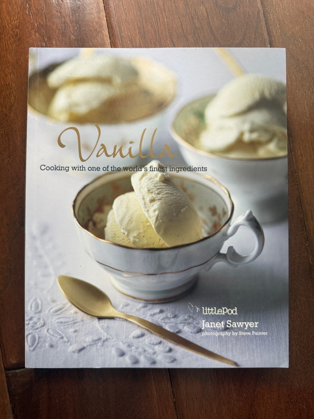 Vanilla Cookbook by Janet Sawyer - Cream & Gold Cover